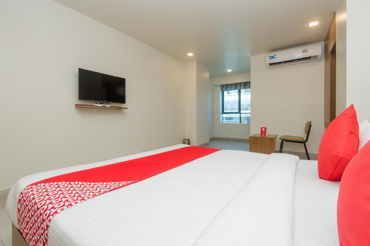 Oyo 13857 Hotel Imperial Umele Dış mekan fotoğraf