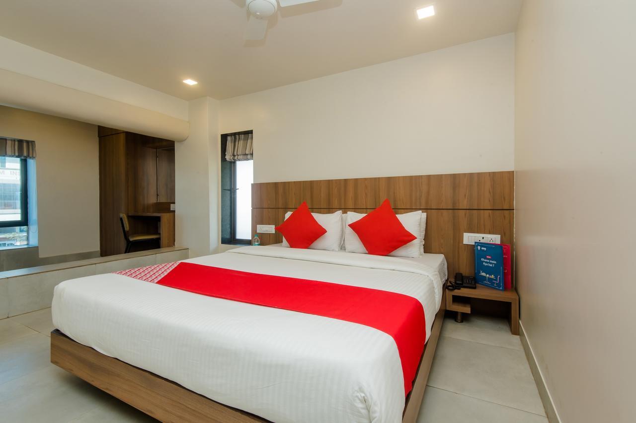 Oyo 13857 Hotel Imperial Umele Dış mekan fotoğraf
