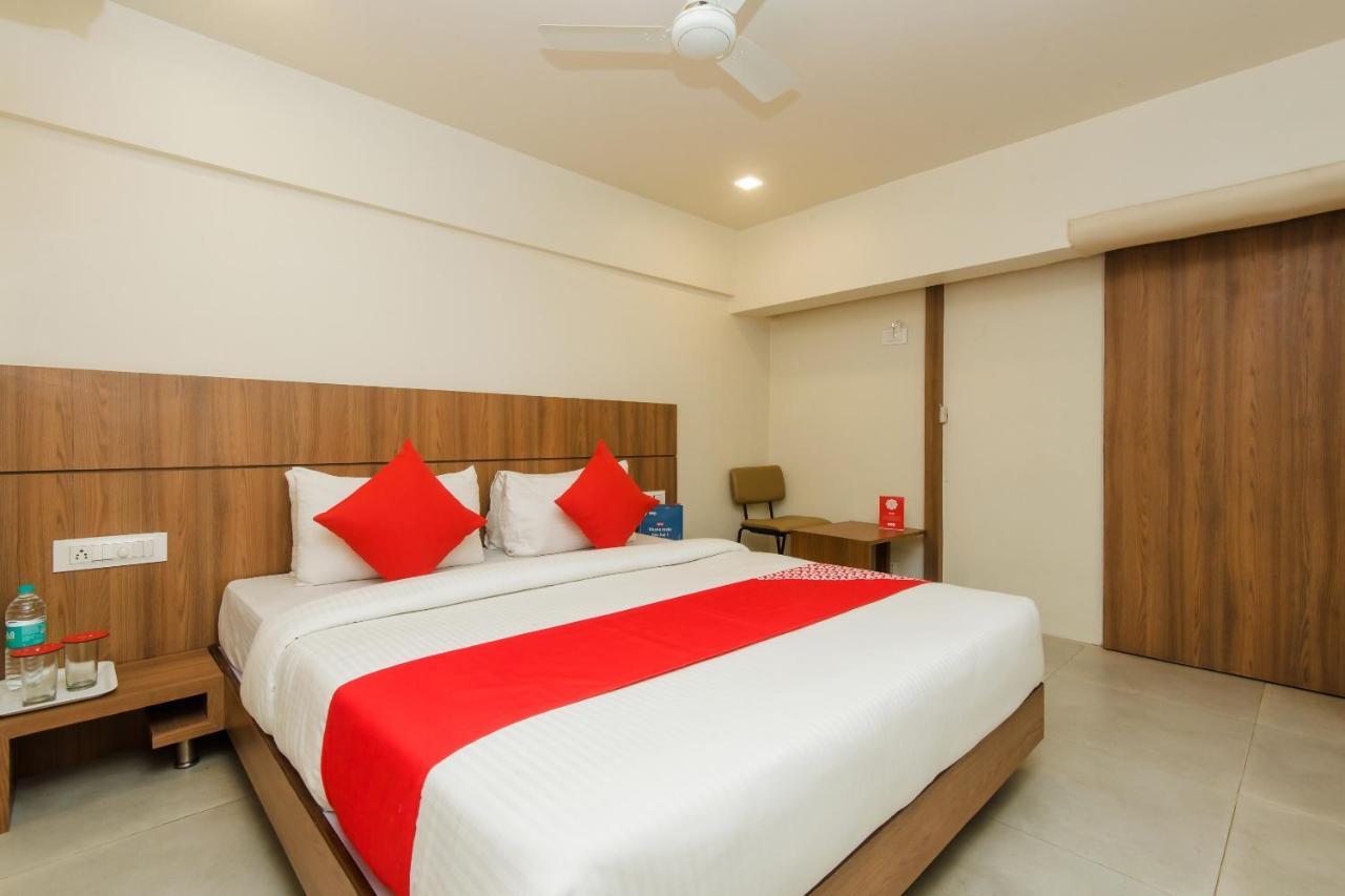Oyo 13857 Hotel Imperial Umele Dış mekan fotoğraf