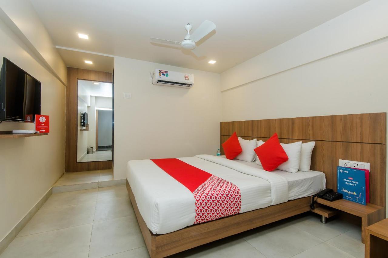 Oyo 13857 Hotel Imperial Umele Dış mekan fotoğraf
